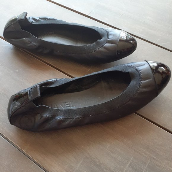 CHANEL black leather cap toe ballerina flats logo 40 US 10 - Picture 3 of 7